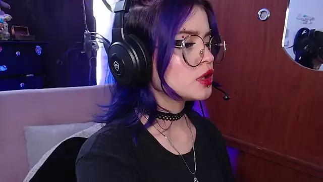 Raventh_ from StripChat is Freechat
