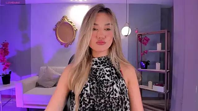 Entertain your itch for girls livestreamers with our collection of stunning models, skilled in the art of temptation and delight.