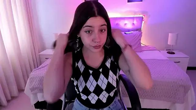 Regina_blum from StripChat is Freechat