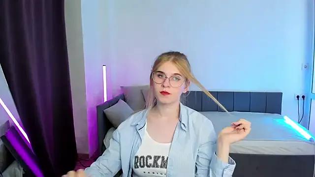 Entertain your itch for girls livestreamers with our collection of stunning models, skilled in the art of temptation and delight.