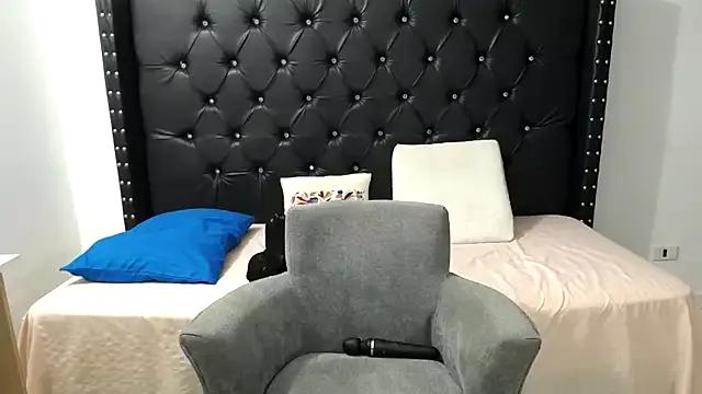 renata_salinas_1 from StripChat is Freechat