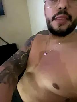 Photos of ricciro from StripChat is Freechat