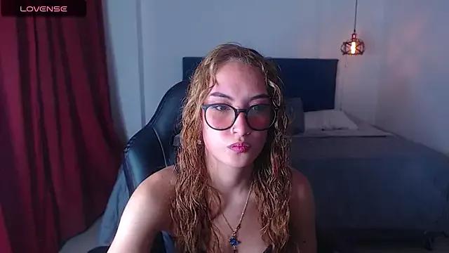 riley_reid2 from StripChat is Freechat