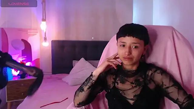 RileyAndAlexa from StripChat is Freechat