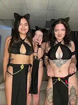 Entertain your itch for girls livestreamers with our collection of stunning models, skilled in the art of temptation and delight.