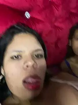 Romina-and-Chloe from StripChat is Freechat