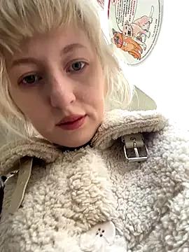 Entertain your itch for girls livestreamers with our collection of stunning models, skilled in the art of temptation and delight.