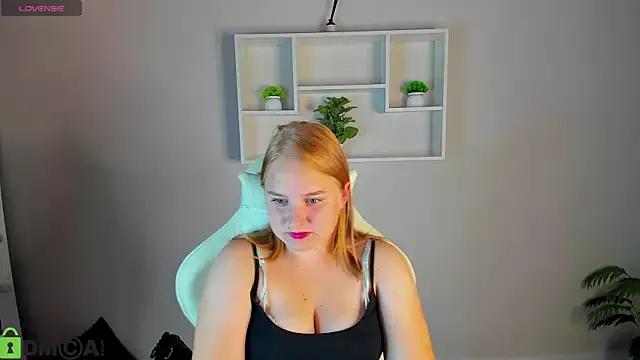 Rosa_Jones from StripChat is Freechat