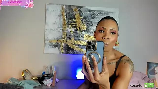 rose4u_ from StripChat is Freechat
