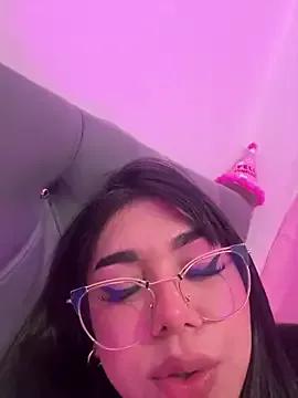 RoseCassie from StripChat is Freechat