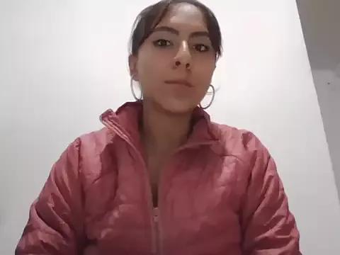 Roselingalvis13 from StripChat is Freechat