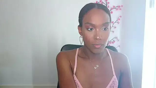 RoselleBerryxo from StripChat is Freechat