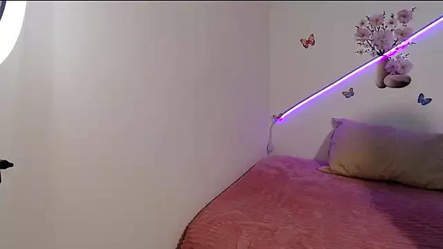 rosyxs1 from StripChat is Freechat