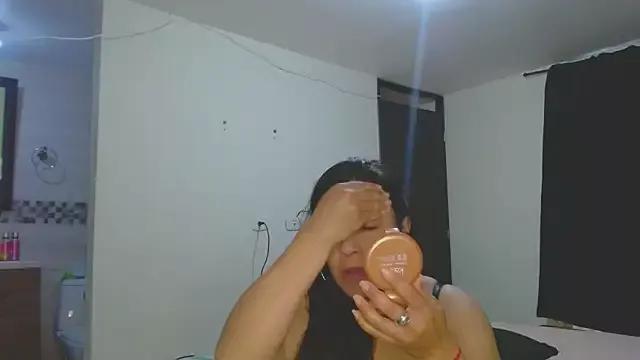 roxanasexy2025 from StripChat is Freechat