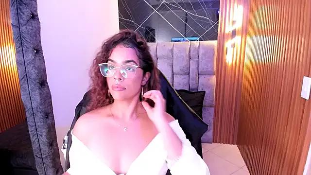 Entertain your itch for girls livestreamers with our collection of stunning models, skilled in the art of temptation and delight.