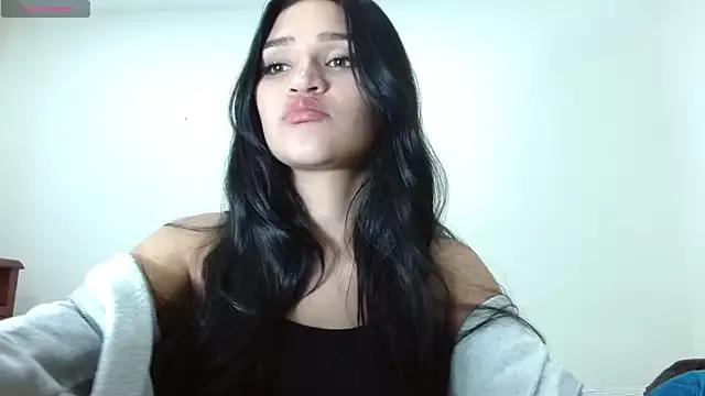 Roxxi_2110 from StripChat