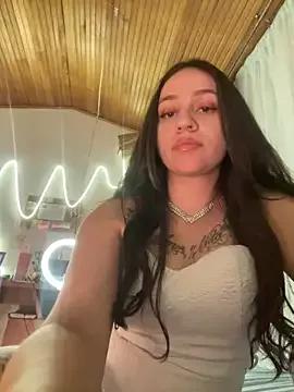 RoxxieAndrews777 from StripChat is Freechat