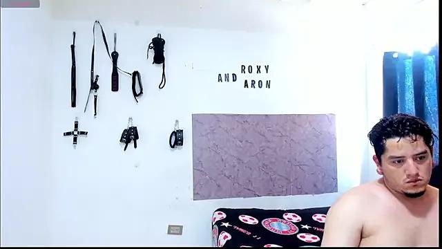 RoxyandAron2 from StripChat is Freechat