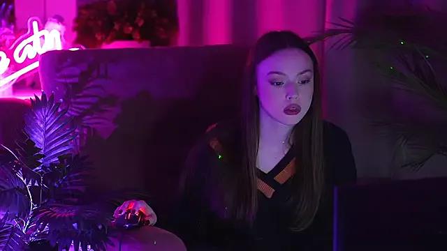 RoxyNoirr from StripChat is Freechat