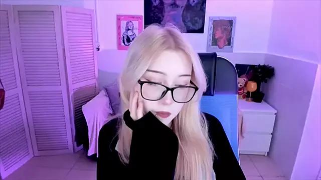 RubyBennett from StripChat is Freechat