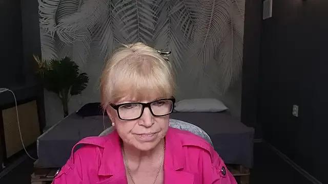 Sabina_Ros from StripChat is Freechat