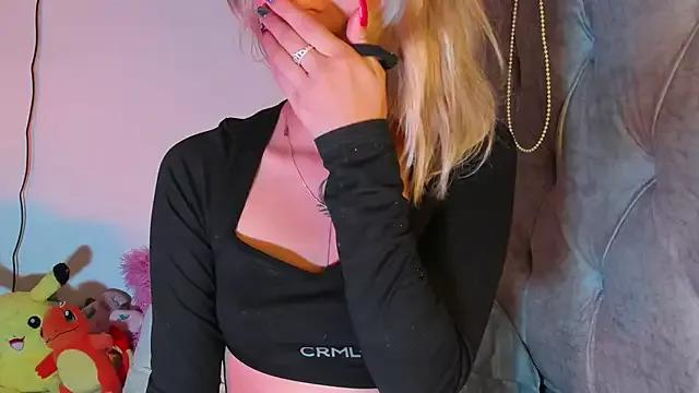 Entertain your itch for girls livestreamers with our collection of stunning models, skilled in the art of temptation and delight.
