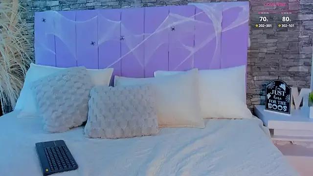 sabrina_f0xx from StripChat is Freechat