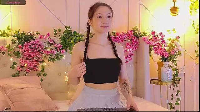 SabrinaSong from StripChat is Freechat