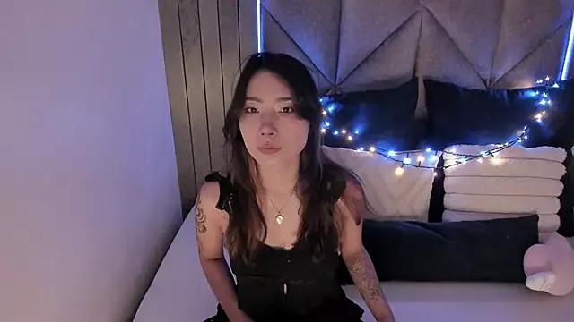 Entertain your itch for girls livestreamers with our collection of stunning models, skilled in the art of temptation and delight.
