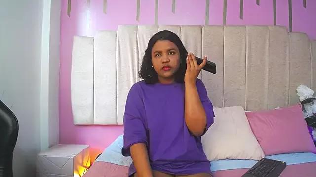 Sahra_Candy from StripChat is Freechat