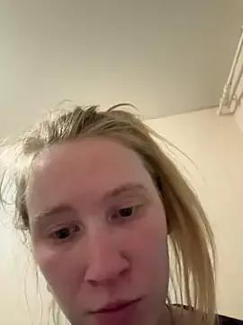 saint_cat25 from StripChat is Freechat