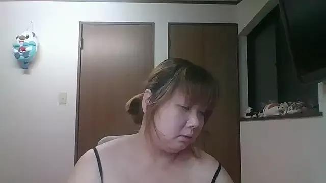 SAKU-RA-chan from StripChat is Freechat