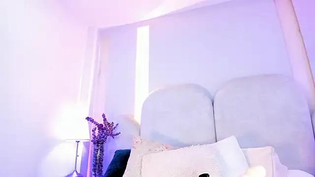 SalomeeBell from StripChat is Freechat