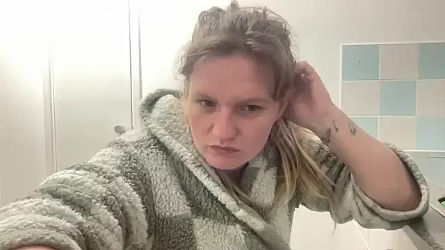 samanthaalice from StripChat is Freechat