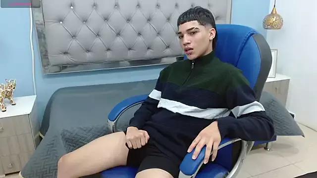 SamBlack_ from StripChat is Freechat