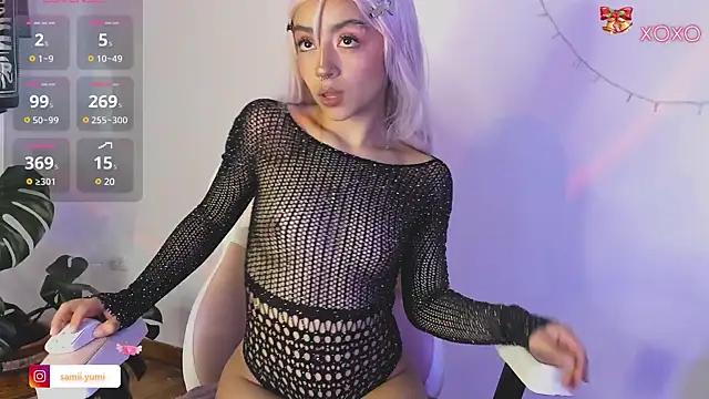 Entertain your itch for girls livestreamers with our collection of stunning models, skilled in the art of temptation and delight.