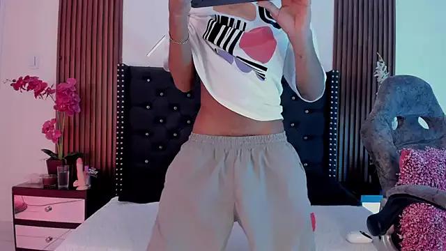 Entertain your itch for girls livestreamers with our collection of stunning models, skilled in the art of temptation and delight.