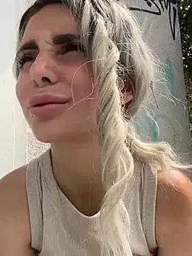 SandraCarter from StripChat is Freechat