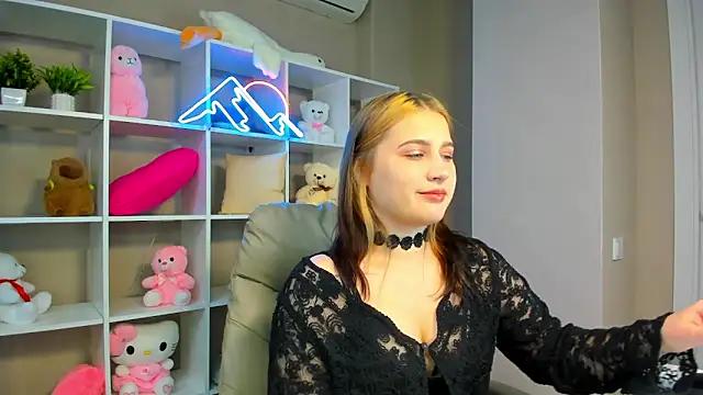 Entertain your itch for girls livestreamers with our collection of stunning models, skilled in the art of temptation and delight.