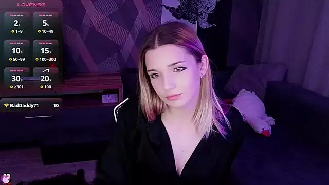 Entertain your itch for girls livestreamers with our collection of stunning models, skilled in the art of temptation and delight.