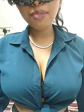 sandy_naughty from StripChat is Freechat