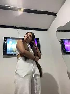 Sara-cooper2 from StripChat is Freechat