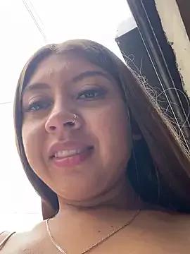 Sara-cooper_ from StripChat is Freechat