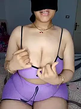 Sara_alasd from StripChat is Freechat
