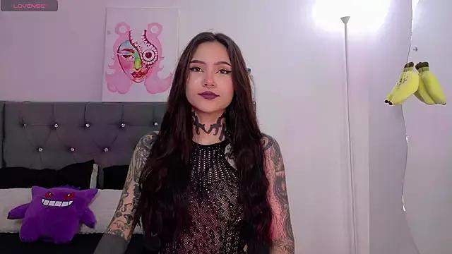 sara_queen10 from StripChat is Freechat