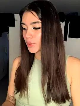 Sara_Willss2 from StripChat is Freechat