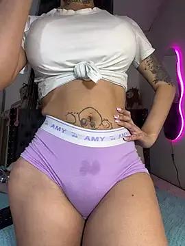 Entertain your itch for girls livestreamers with our collection of stunning models, skilled in the art of temptation and delight.