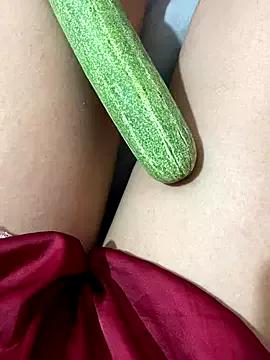 Sarah199 from StripChat is Freechat