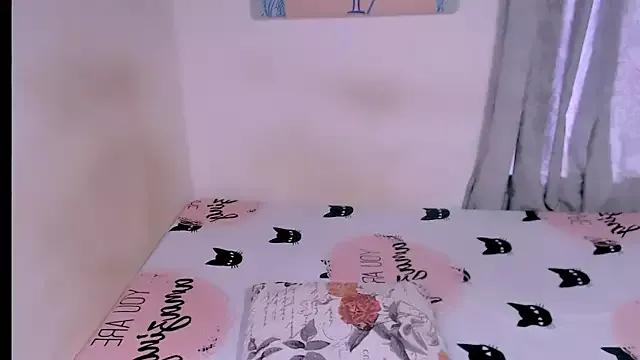 sarah_aguilar from StripChat is Freechat