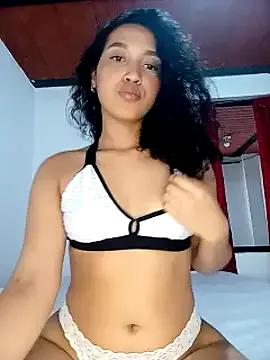 Sarah_loveg from StripChat is Freechat